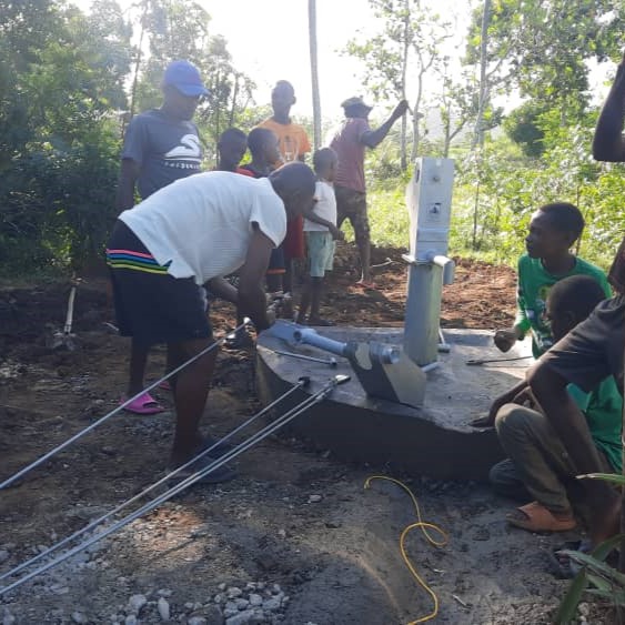 Planting Handpump on new borehole