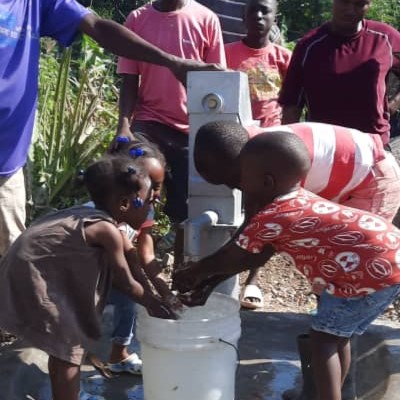 Children with running water 