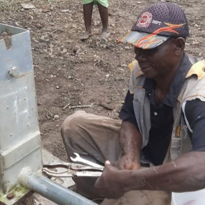 Fixing the handpump