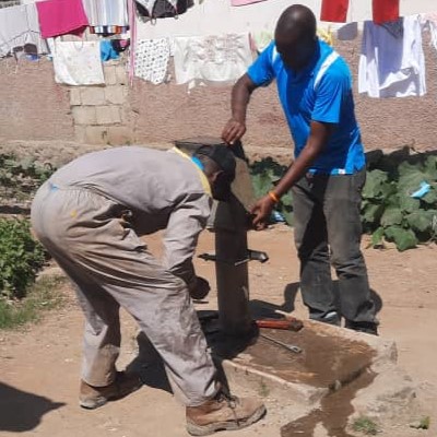 Installing handpump