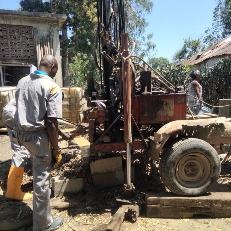 Drilling borehole