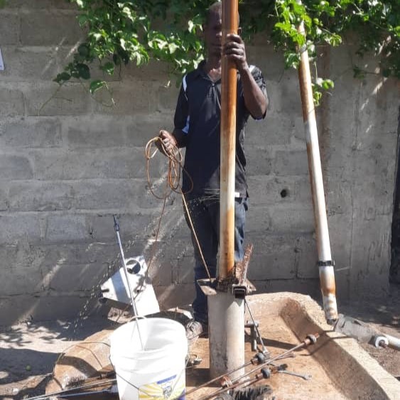 Feden repairing handpump