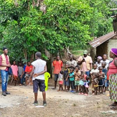 The grateful community of Tuans town 