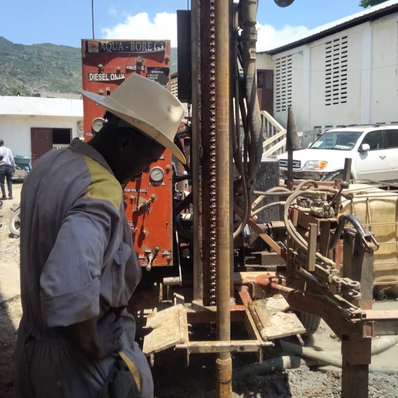 Drilling borehole