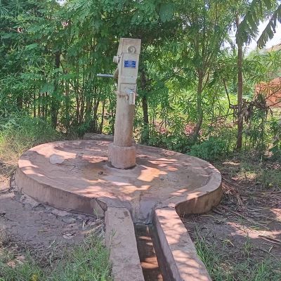 Kangoya Juali communal well 