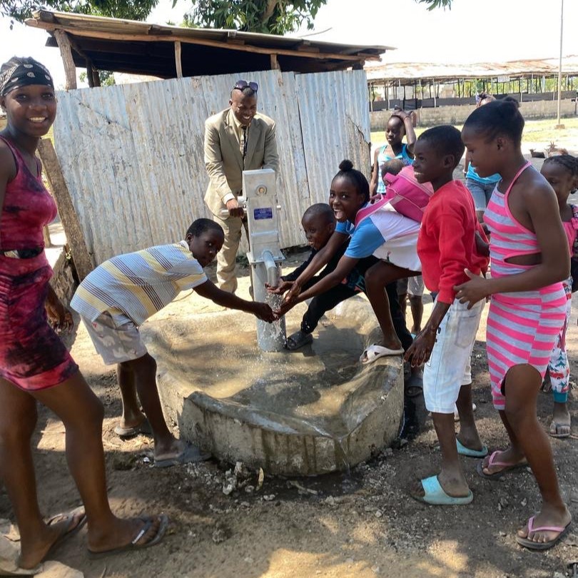 Safe water flowing from New well