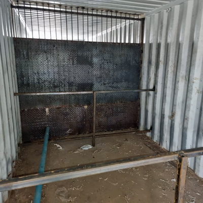 The metal organizing system inside container