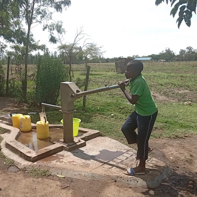 Komuono communal hand-pump was down for 2 weeks 