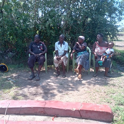 Kasraro community members 