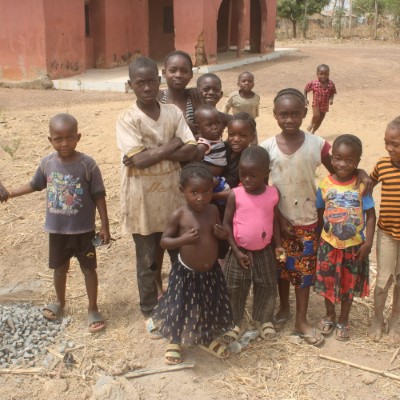 Community kids at the drilling site