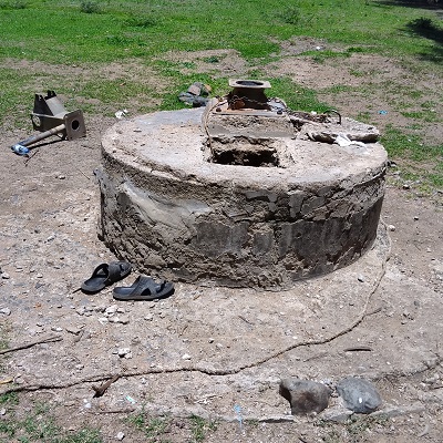 Karabok communal well before rehabilitation