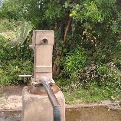 Kasinogo community hand-pump provides water to over 600 people