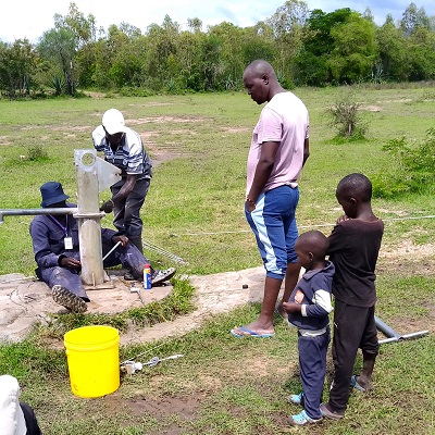 Kogola Nyalunya community hand-pump undergoing repair 