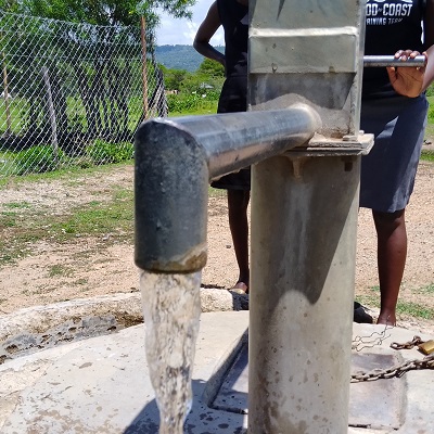 The hand-pump working well after repair 