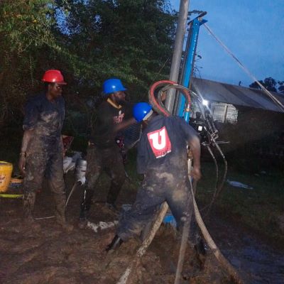 Drilling team at work 